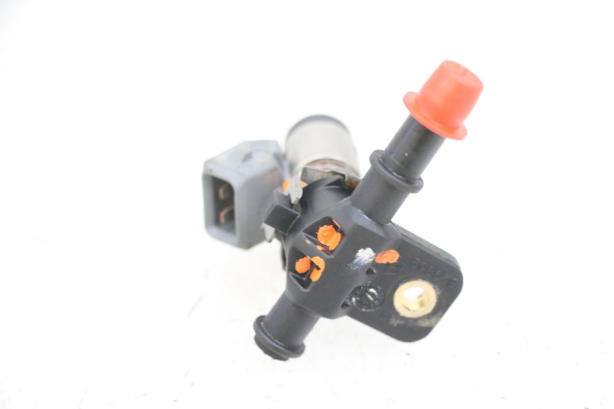 photo de INJECTOR PIAGGIO MP3 RL 250 (2007 - 2010) - Surface and material condition
