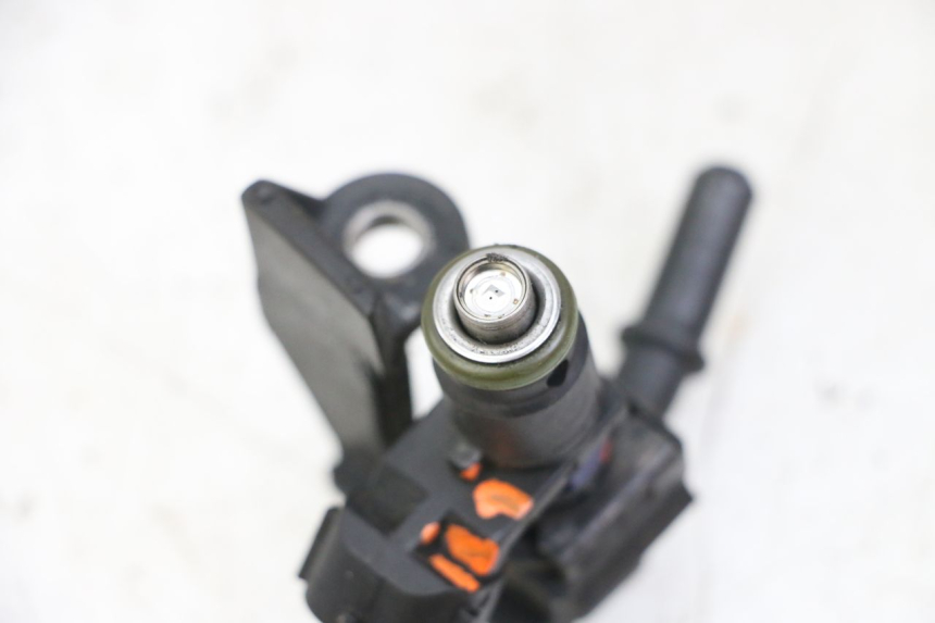 photo de FUEL INJECTOR PEUGEOT SATELIS 125 (2013 - 2018)