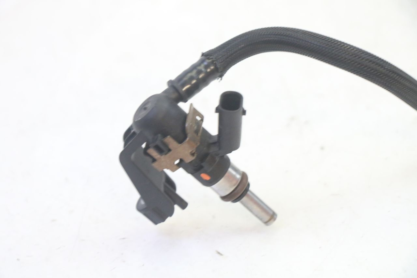 photo de FUEL INJECTOR BMW R GS 1250 (2021 - 2024) - Alternative perspective