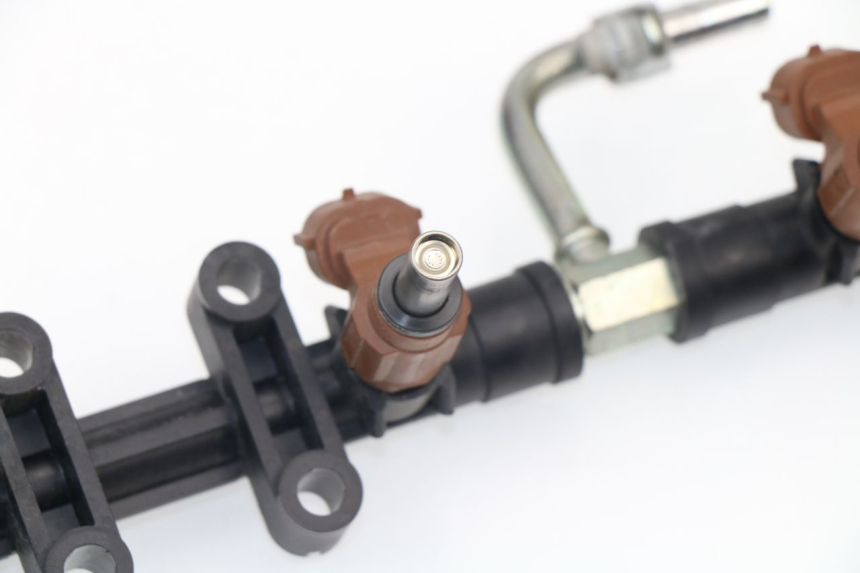 photo de FUEL INJECTOR SUZUKI GSR 750 (2011 - 2017)