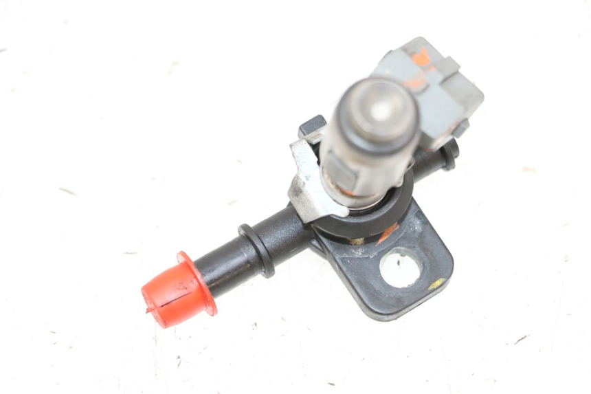photo de FUEL INJECTOR PIAGGIO VESPA GTS SUPER IE 125 (2009 - 2016) - Component detail