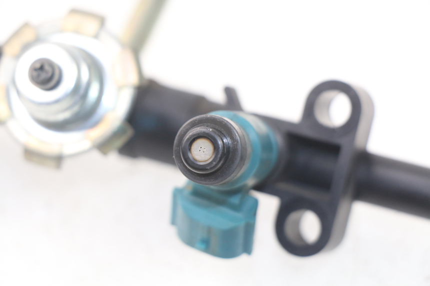 photo de FUEL INJECTOR YAMAHA FZ8 800 (2010 - 2016)