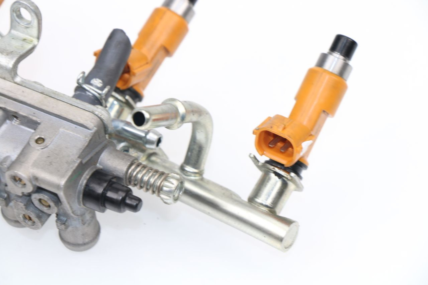 photo de FUEL INJECTOR YAMAHA XJ6 600 (2008 - 2016)