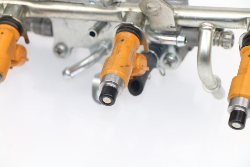 photo de FUEL INJECTOR YAMAHA XJ6 600 (2008 - 2016)