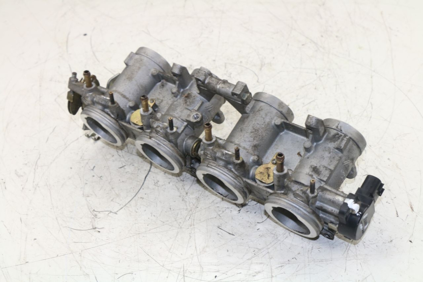 photo de INJECTION THROTTLE BODIES YAMAHA FZ6 FAZER 600 (2004 - 2006)