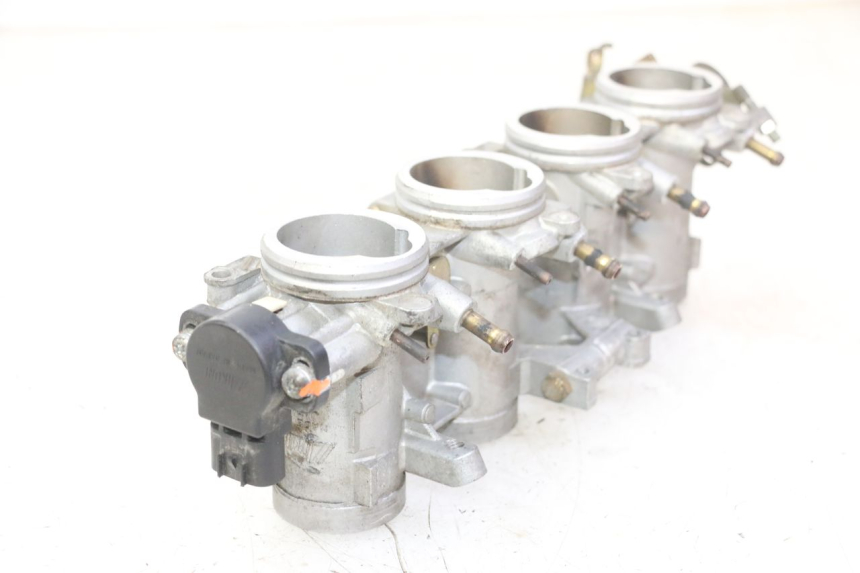 photo de INJECTION THROTTLE BODIES YAMAHA FZ6 N FAZER 600 (2004 - 2006)