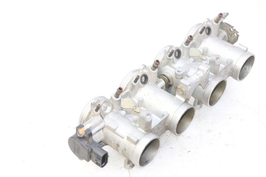 photo de INJECTION THROTTLE BODIES YAMAHA FZ6 N FAZER 600 (2004 - 2006)