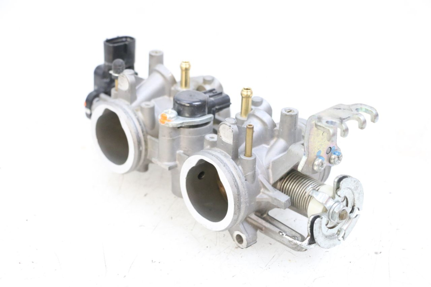 photo de INJECTION THROTTLE BODIES YAMAHA MT-07 MT07 ABS 700 (2018 - 2020) - Zoom on usage condition