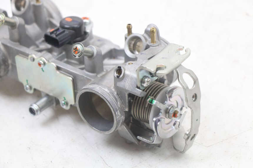 photo de INJECTION THROTTLE BODIES ROYAL ENFIELD CONTINENTAL GT 650 (2019 - 2024)