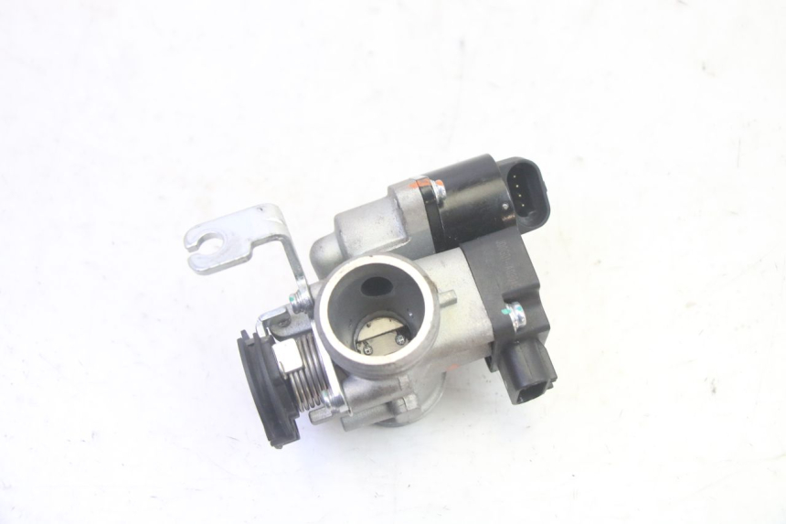 photo de INJECTION THROTTLE BODIES JM MOTORS SANTANA EVO 50 (2024 - 2026) - Technical close-up
