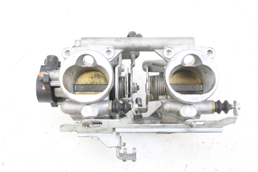photo de INJECTION THROTTLE BODIES YAMAHA TDM ABS 900 (2002 - 2014) - Component zoom