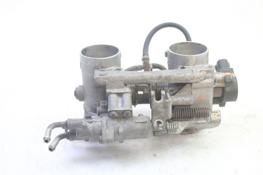 photo de INJECTION THROTTLE BODIES YAMAHA TDM ABS 900 (2002 - 2014) - Alternative perspective