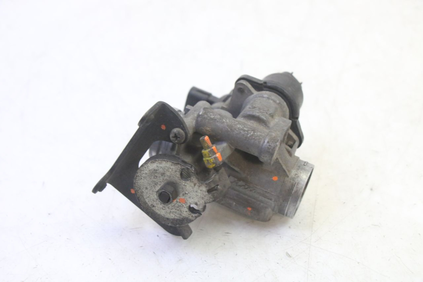 photo de INJECTION YAMAHA X-MAX XMAX 125 (2010 - 2013) - Fixing points details