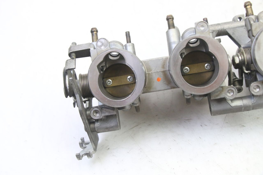 photo de INJECTION THROTTLE BODIES YAMAHA XJ6 ABS 600 (2008 - 2016)