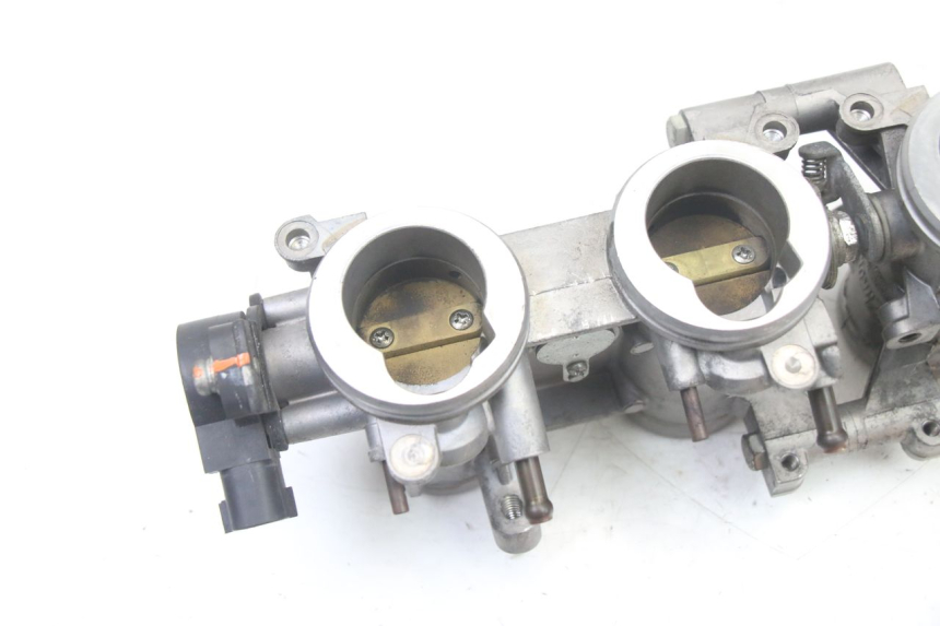 photo de INJECTION THROTTLE BODIES YAMAHA XJ6 ABS 600 (2008 - 2016)