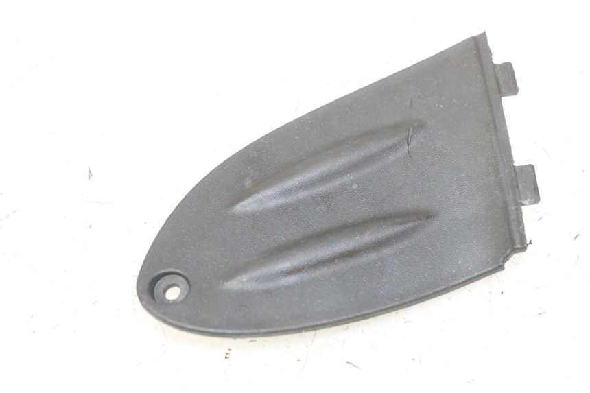 photo de RIGHT INNER FRONT FAIRING APRILIA SR R 2T LC 50 (2018 - 2021)