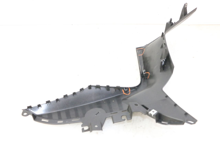 photo de RIGHT INNER FRONT FAIRING YAMAHA XMAX X-MAX 125 (2021 - 2025)