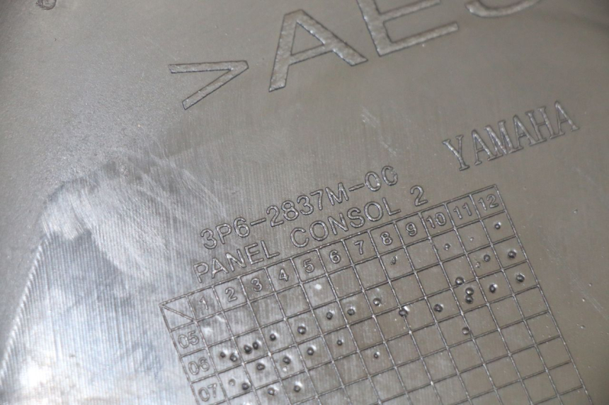 photo de FORK HEAD INTERIOR YAMAHA FJR ABS 1300 (2006 - 2012) - Fixing points details