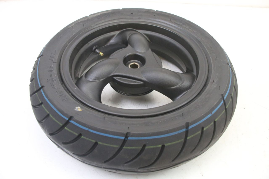 photo de REAR RIM AND TIRE KYMCO AGILITY 4T 50 (2005 - 2018)