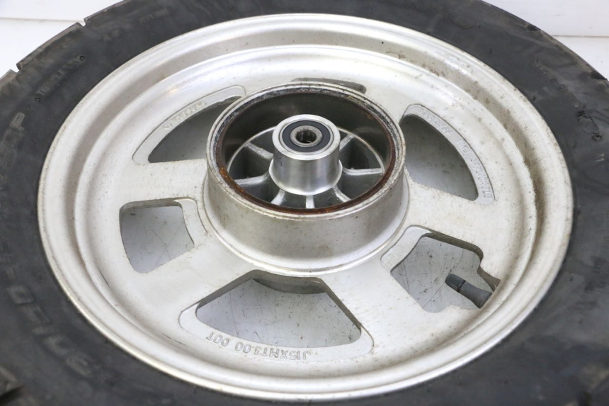 photo de REAR RIM AND TIRE HYOSUNG GV AQUILA 125 (2000 - 2004)