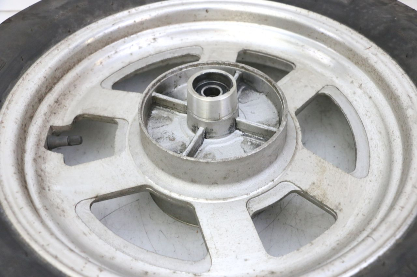 photo de REAR RIM AND TIRE HYOSUNG GV AQUILA 125 (2000 - 2004)