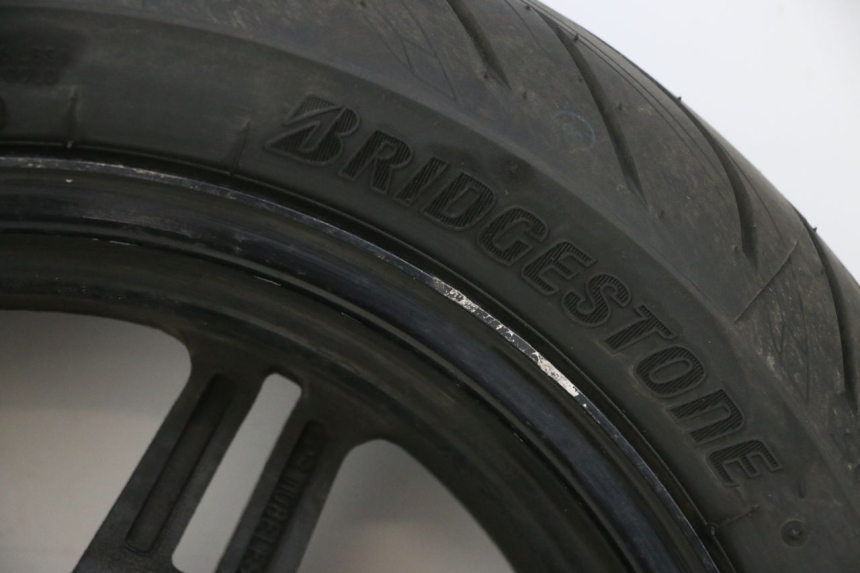 photo de REAR RIM AND TIRE SUZUKI BURGMAN 650 (2013 - 2020)