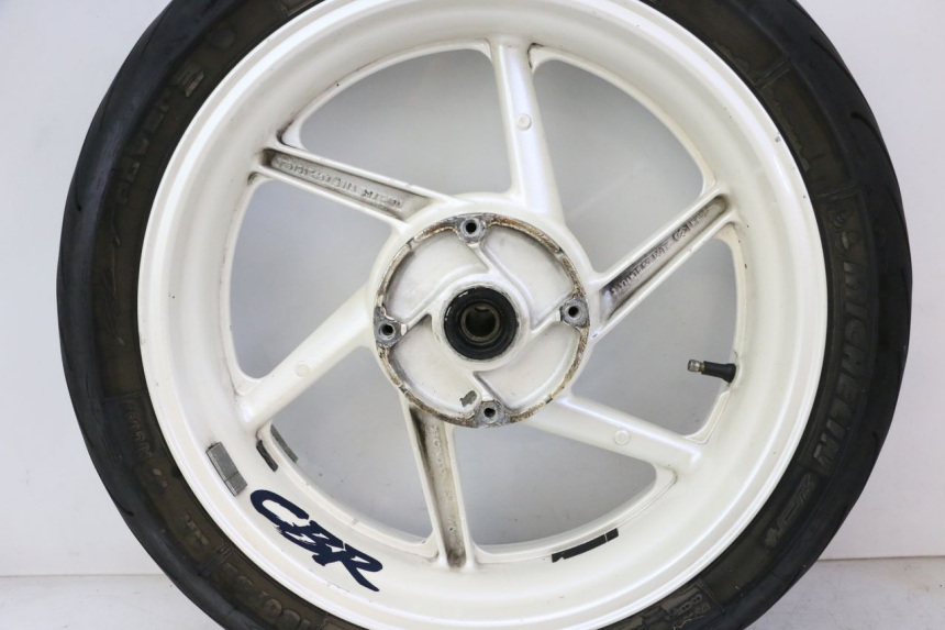 photo de REAR RIM AND TIRE HONDA CBR RR FIREBLADE 900 (1992 - 1994)