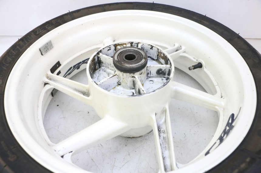 photo de REAR RIM AND TIRE HONDA CBR RR FIREBLADE 900 (1992 - 1994)