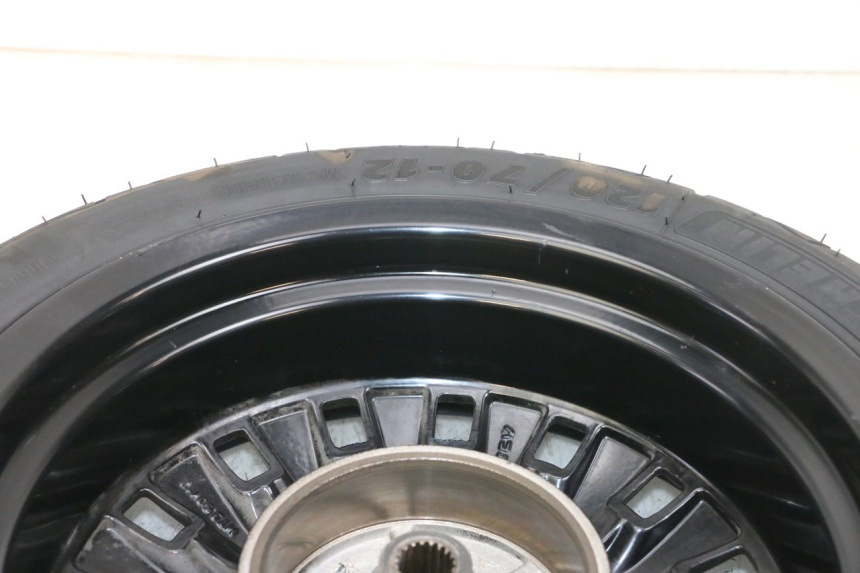 photo de REAR RIM AND TIRE PEUGEOT DJANGO 4T 50 (2014 - 2019) - Product overview