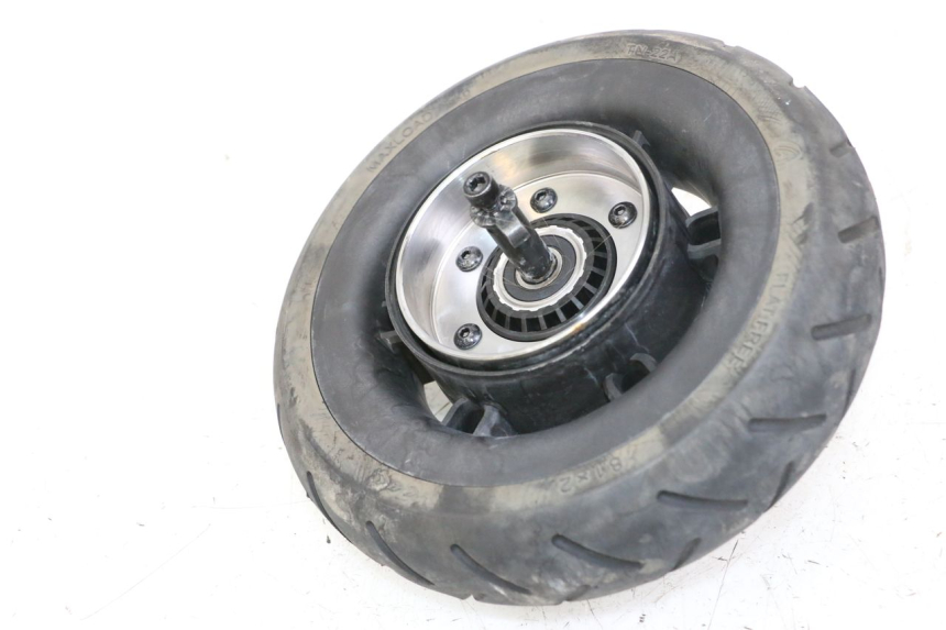 photo de REAR RIM AND TIRE SEGWAY NINEBOT E2 1