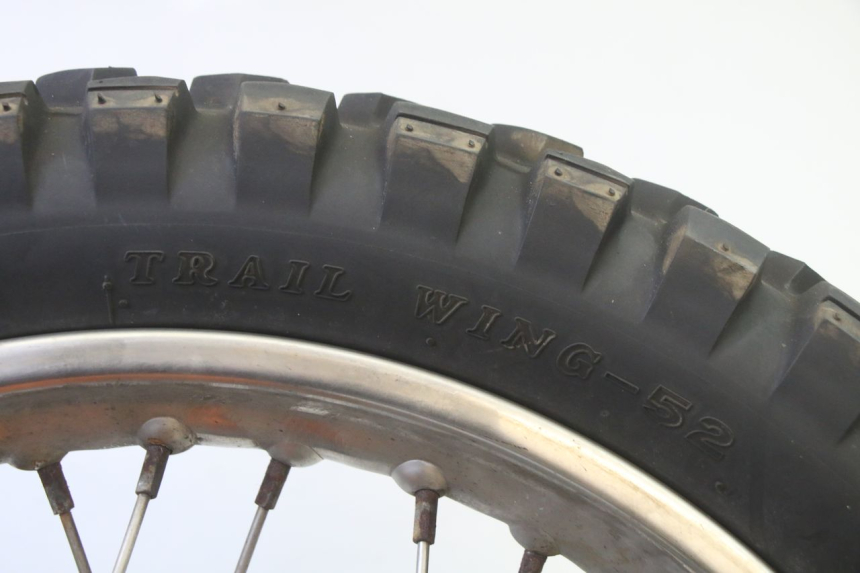photo de REAR RIM AND TIRE APRILIA ETX 125 (1998 - 2002)