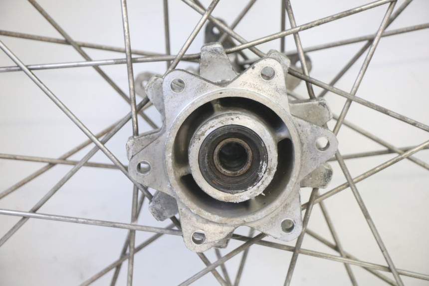 photo de REAR RIM AND TIRE APRILIA ETX 125 (1998 - 2002)