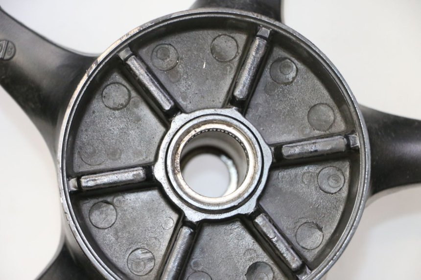 photo de REAR RIM AND TIRE YAMAHA FZ6 FAZER S2 600 (2007 - 2011)