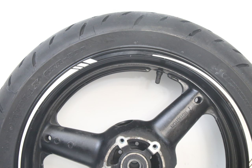 photo de REAR RIM AND TIRE SUZUKI GSF S BANDIT 600 (2000 - 2004) - Alternative perspective