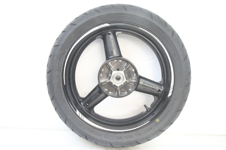 photo de REAR RIM AND TIRE SUZUKI GSF S BANDIT 600 (2000 - 2004) - Fixing points details