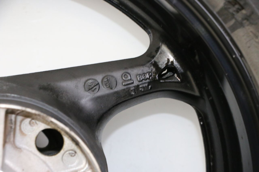 photo de REAR RIM AND TIRE SUZUKI GSR 750 (2011 - 2017)