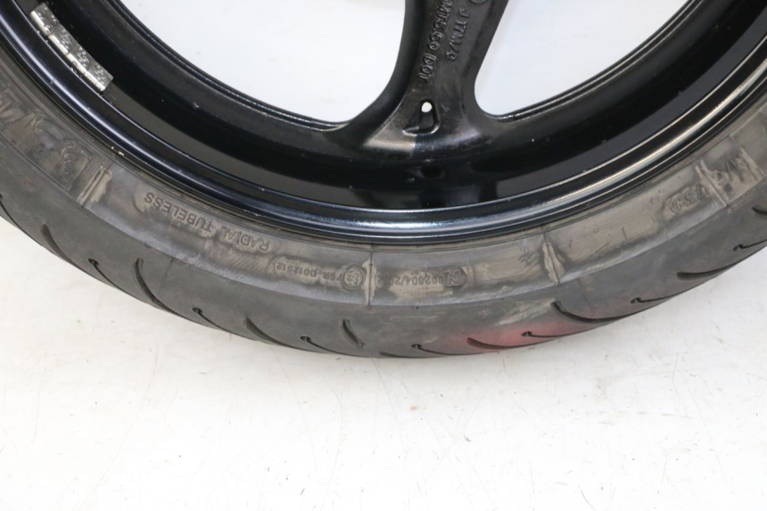 photo de REAR RIM AND TIRE SUZUKI GSR 750 (2011 - 2017)