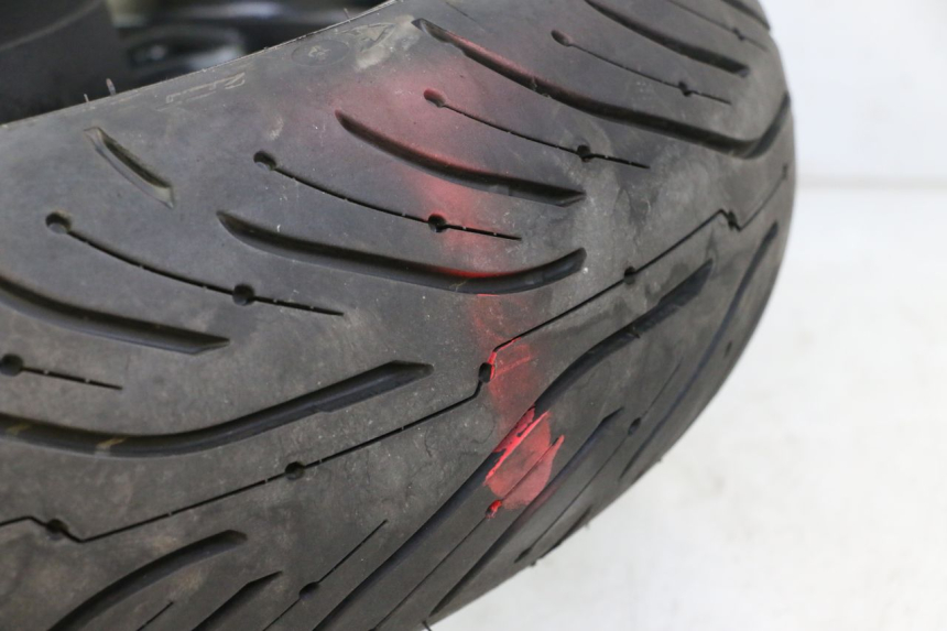 photo de REAR RIM AND TIRE SUZUKI GSR 750 (2011 - 2017)