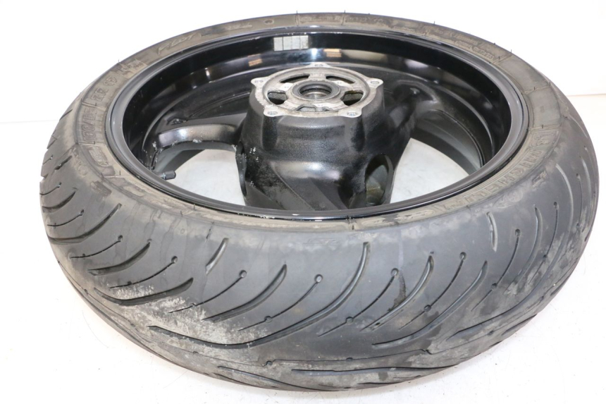 photo de REAR RIM AND TIRE SUZUKI GSR 750 (2011 - 2017)
