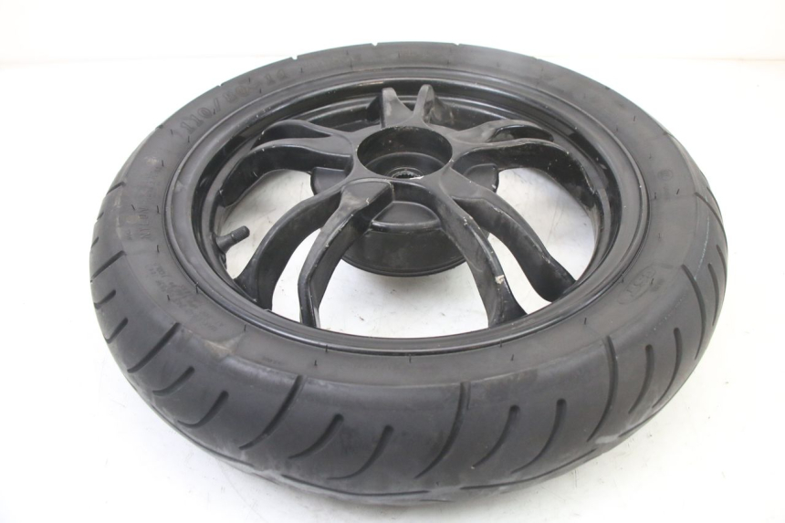 photo de REAR WHEEL AND TIRE SYM JET 14 4T 50 (2018 - 2022)