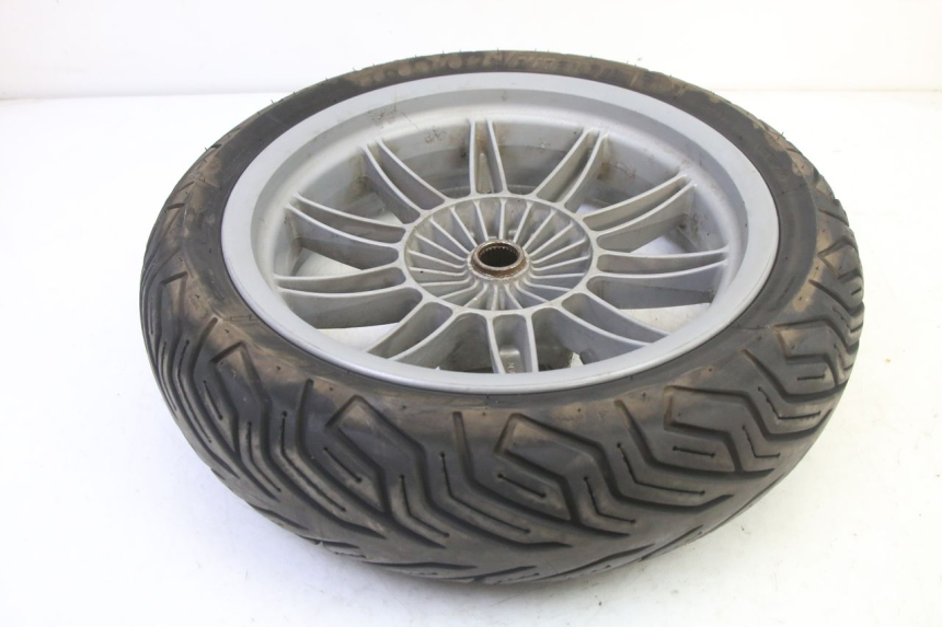 photo de REAR RIM AND TIRE PIAGGIO MP3 RL 250 (2007 - 2010)