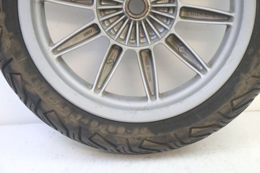 photo de REAR RIM AND TIRE PIAGGIO MP3 RL 250 (2007 - 2010)