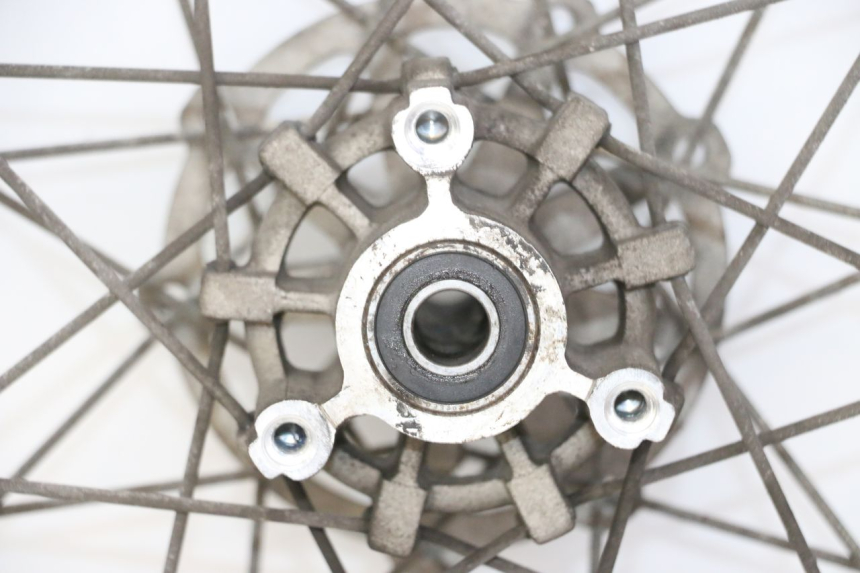 photo de REAR RIM AND TIRE RIEJU MRT 50 (2018 - 2021)