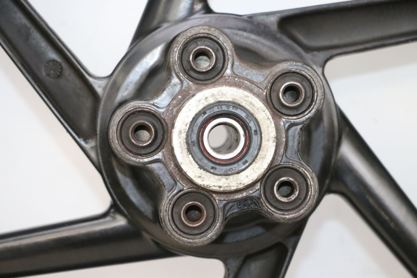 photo de REAR RIM AND TIRE HONDA NSR R 125 (1994 - 2003) - Component zoom