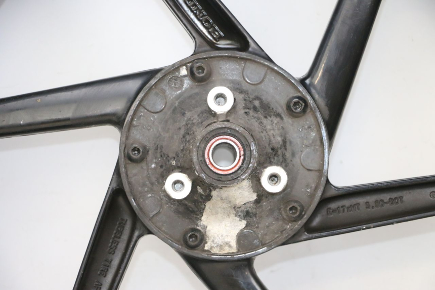 photo de REAR RIM AND TIRE HONDA NSR R 125 (1994 - 2003) - High-resolution close-up