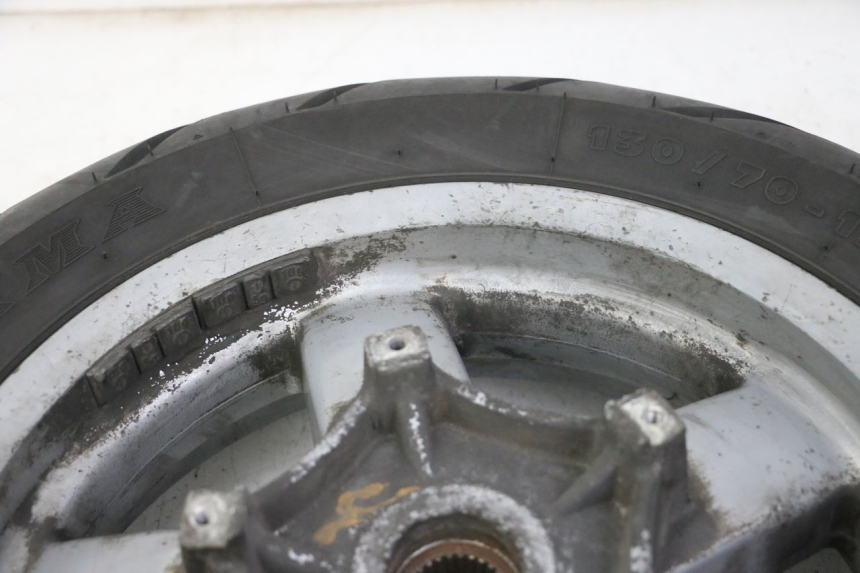 photo de REAR RIM AND TIRE PIAGGIO X8 125 (2004 - 2007)