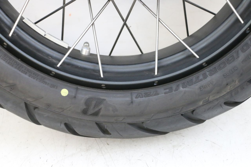 photo de REAR RIM AND TIRE BMW R GS 1250 (2021 - 2024) - Distinctive features