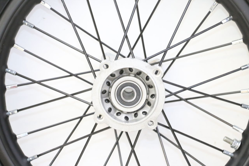 photo de REAR RIM AND TIRE APOLLO RFZ 125
