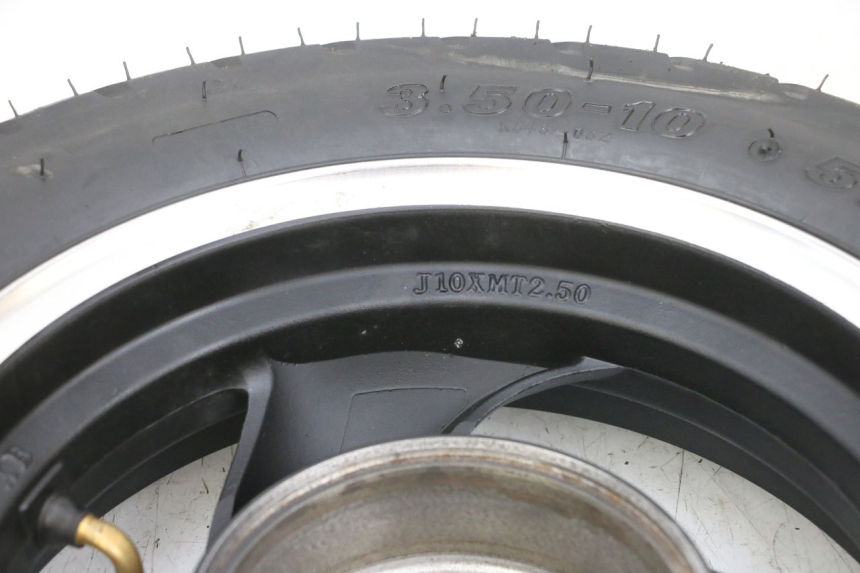 photo de REAR RIM AND TIRE JM MOTORS SANTANA EVO 50 (2024 - 2026) - Additional view of the item