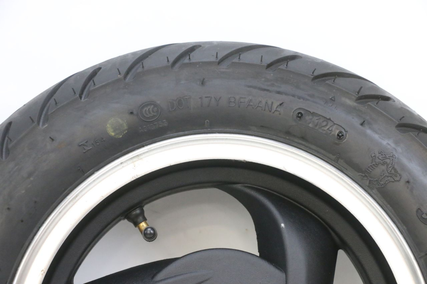 photo de REAR RIM AND TIRE JM MOTORS SANTANA EVO 50 (2024 - 2026) - Alternative perspective
